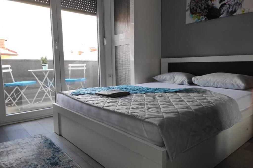 Centar One Apartmant Skopje Extérieur photo
